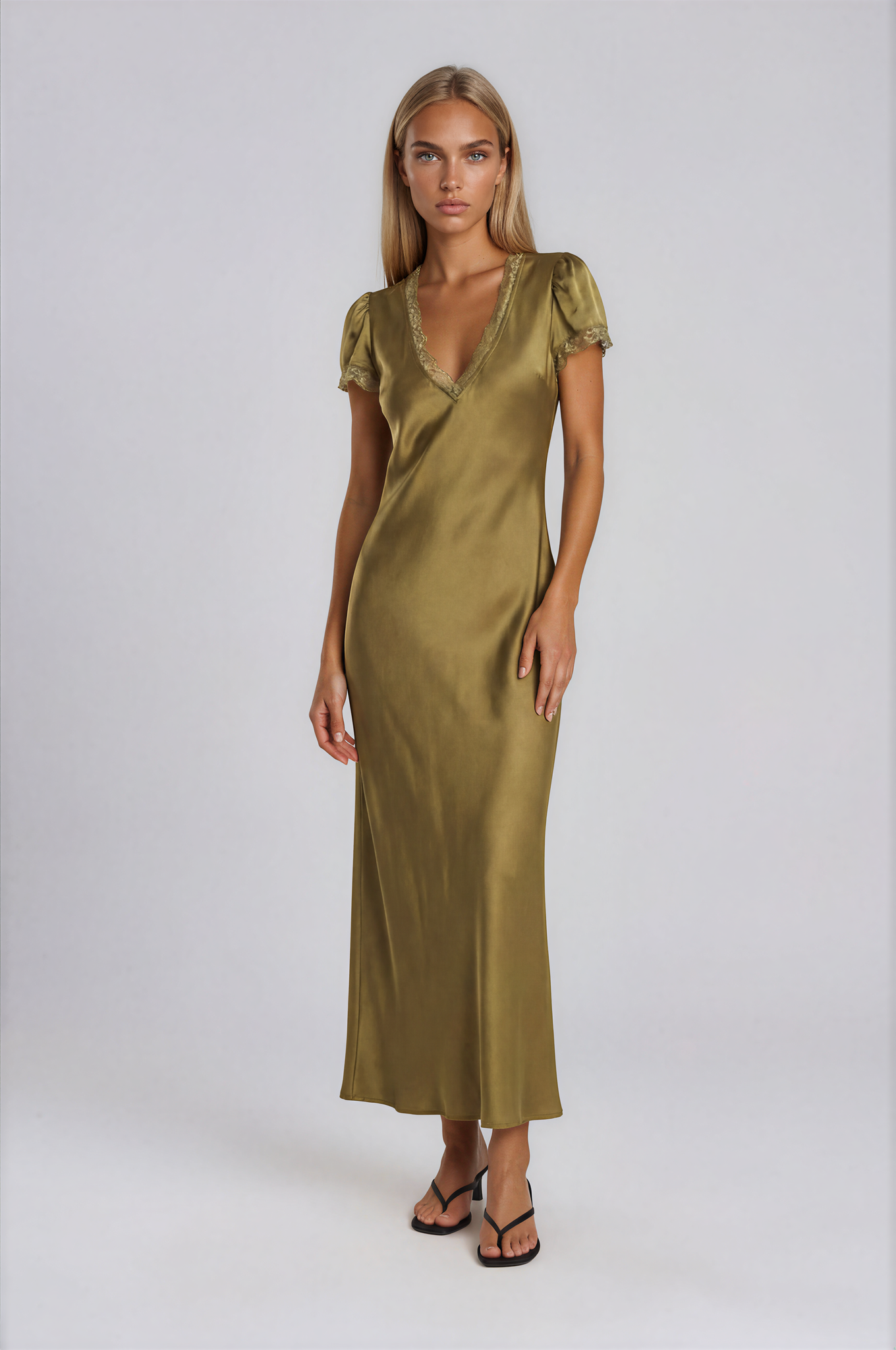 Robe longue satinée olive – Made in Italy | Élégance raffinée