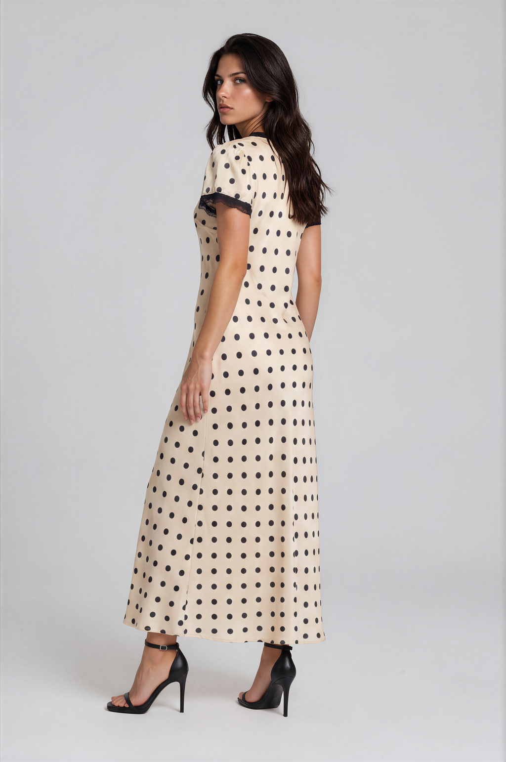 Robe longue à pois – Made in Italy | Élégance intemporelle